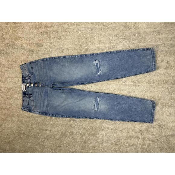 abercrombie kids Other - Abercrombie Kids light wash distressed High-Rise Mini Mom jeans Size 11/12 Long